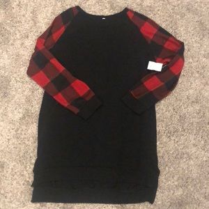Buffalo plaid long sleeve sweater tee size large